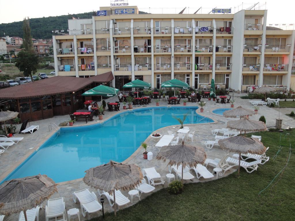 Park Hotel Argo Obzor Buitenkant foto