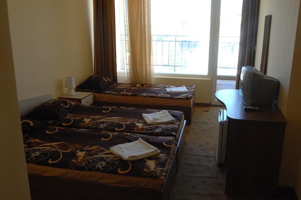 Park Hotel Argo Obzor Buitenkant foto
