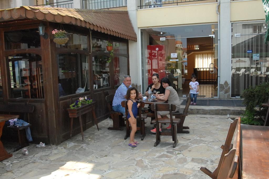 Park Hotel Argo Obzor Buitenkant foto