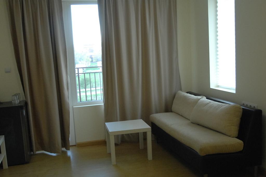 Park Hotel Argo Obzor Buitenkant foto